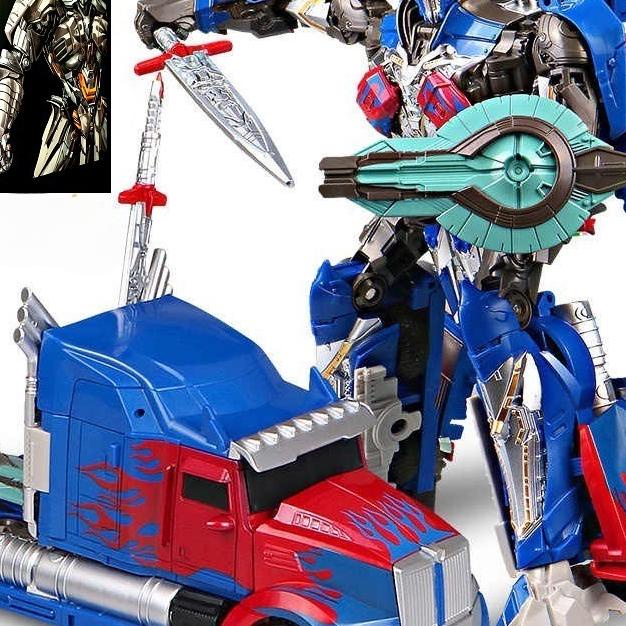 Mainan Transformers Optimus Prime Deformation Figure