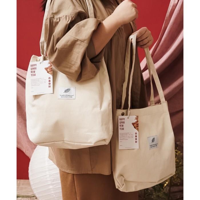 

SHENYANG - hampers sincia/parcel imlek/hampers lunar/paket tas imlek Best Seller