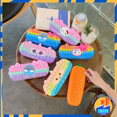 

HPT Kotak Pensil Pop It Rainbow Tempat Pensil Popit Karakter Macaroon Tempat Penyimpanan Alat Tulis Anak Warna Warni