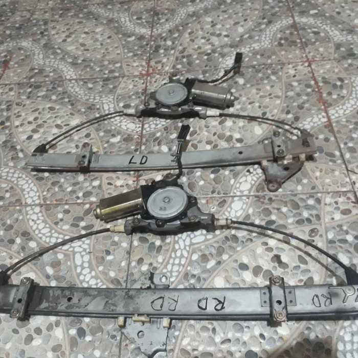 {Second} motor power window sett depan nissan terrano Limited