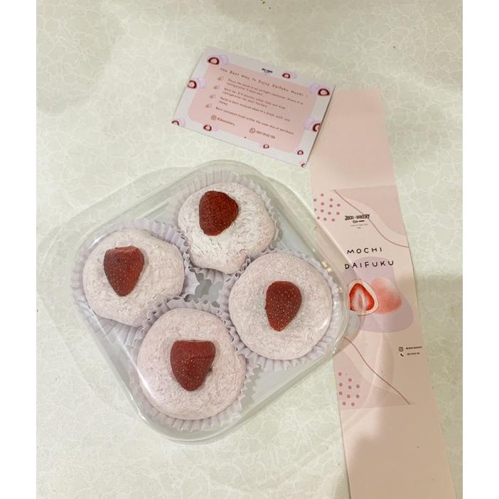 

Daifuku Mochi / Mochi Jepang ( Isi 4 Pcs )