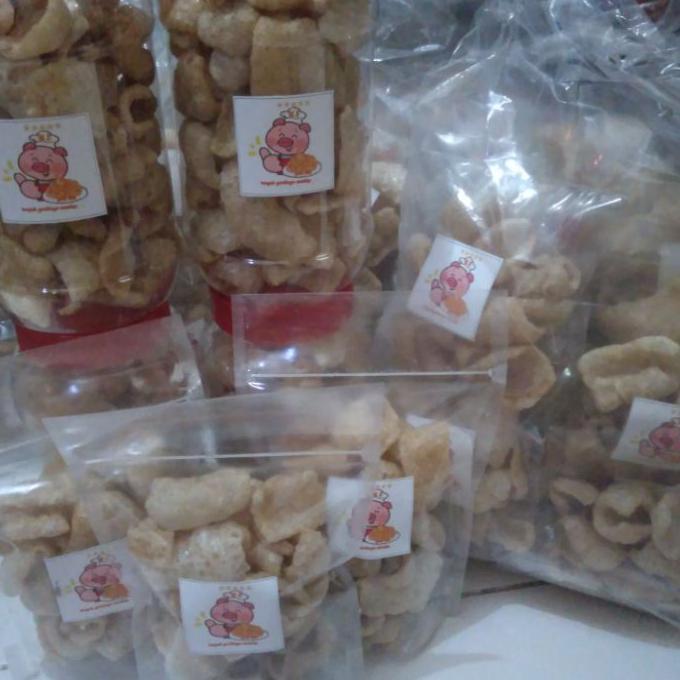 

Kerupuk / Krupuk Kulit Babi Lokal Hs Ball Isi 20 Bks