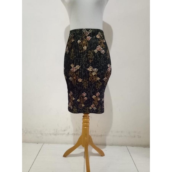 Rok Plisket Pendek Juza Midi Skirt Jumbo Wanita