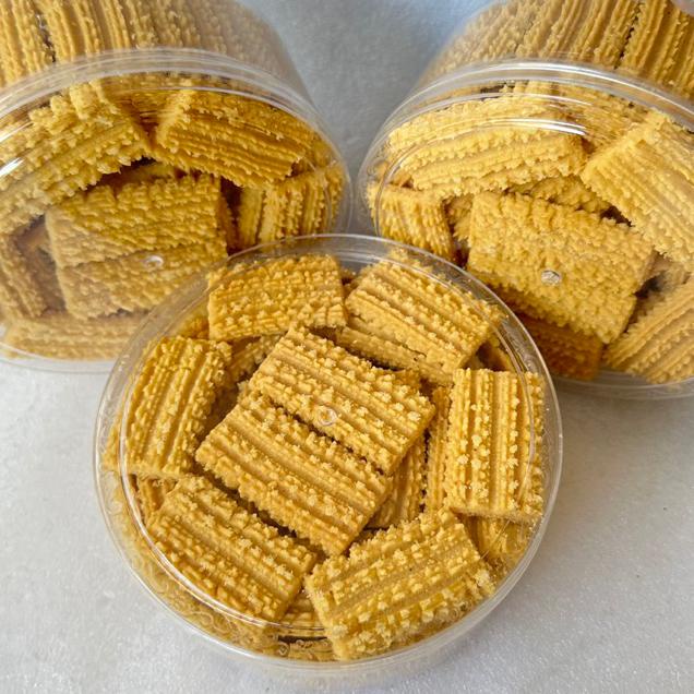 

Dm - Sv Kue Kering Semprit Wisman Ukuran Toples 450 Gram