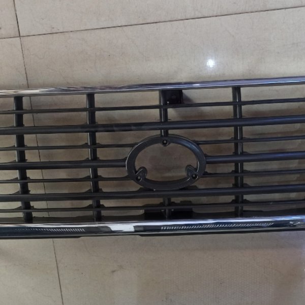 Grill Radiator Toyota Landcruiser Vx80