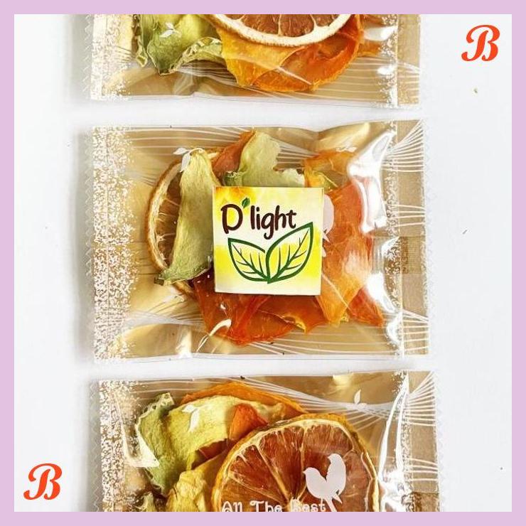 

INFUSED WATER MIX FRUIT UNTUK KULIT YANG BERCAHAYA FRUIT/TEH DETOX