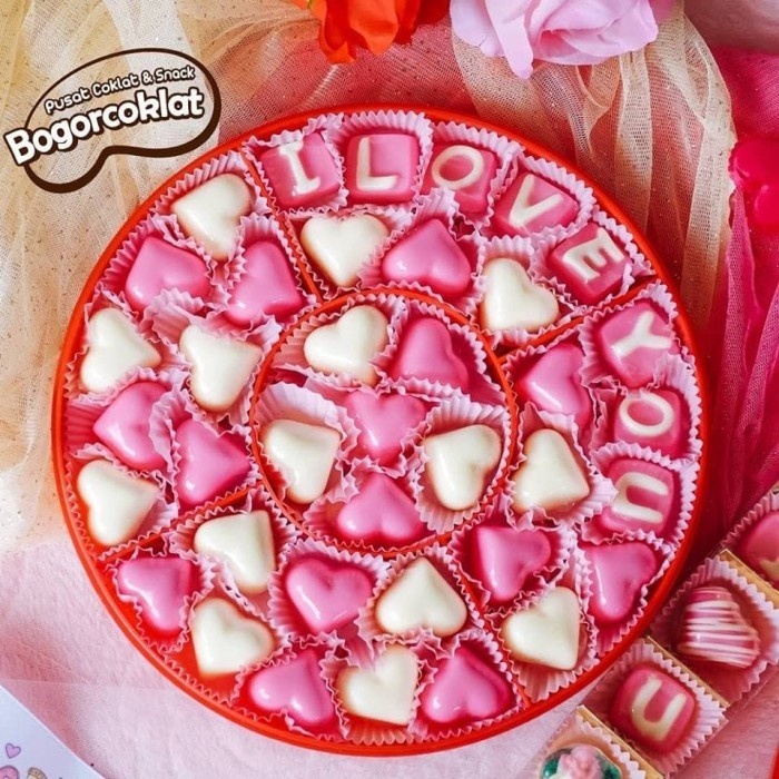 

SIAP KIRIM Coklat Valentine Toples Merah madalinsecollect
