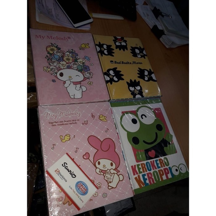 

Buku Tulis Sinar Dunia / Sidu 10X38 Lembar Sanrio (Random)