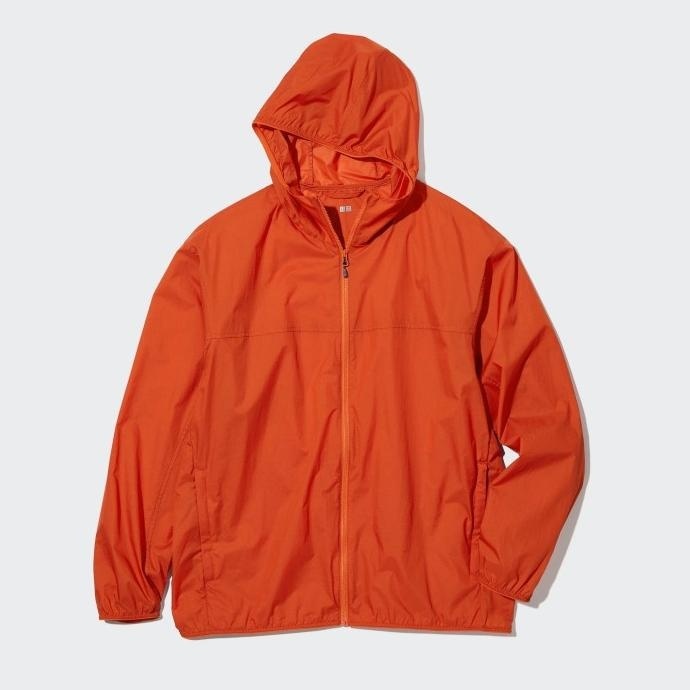 TERBARU UNIQLO JAKET PRIA POCKETABLE PARKA SAKU UV PROTECTION 437635 ORANGE !!!!!