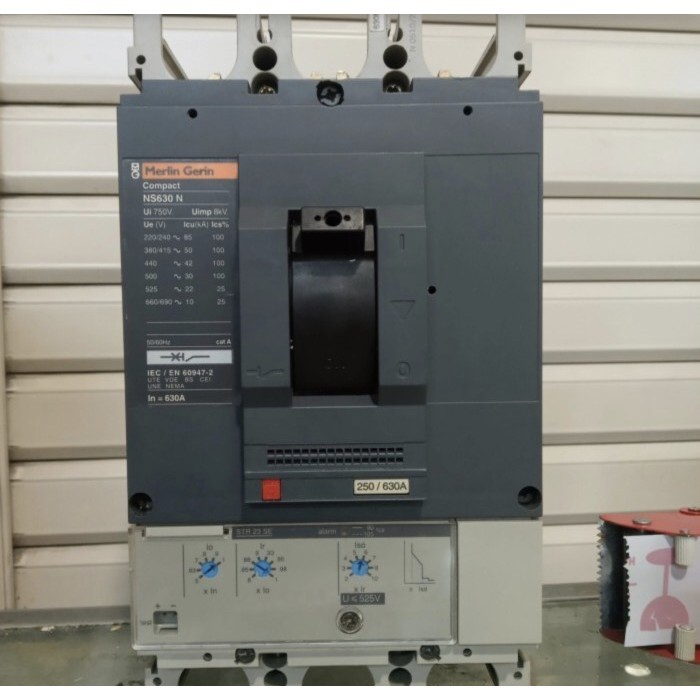 [New Ori] Mccb Merlin Gerin 630N 630Ampere Terbatas