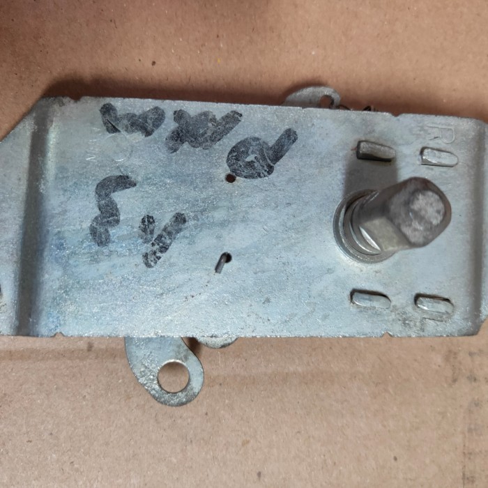 [Original] Doorlock Handel Bukaan Pintu Dlm Tengah Original Daihatsu Zebra Vans89 Berkualitas