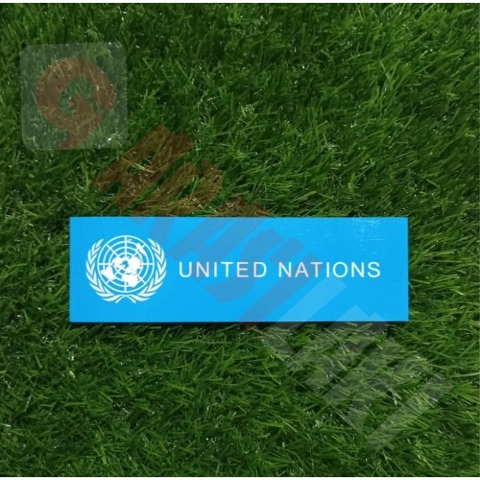 

Sticker United Nations Panjang Tempel Dalam Kaca