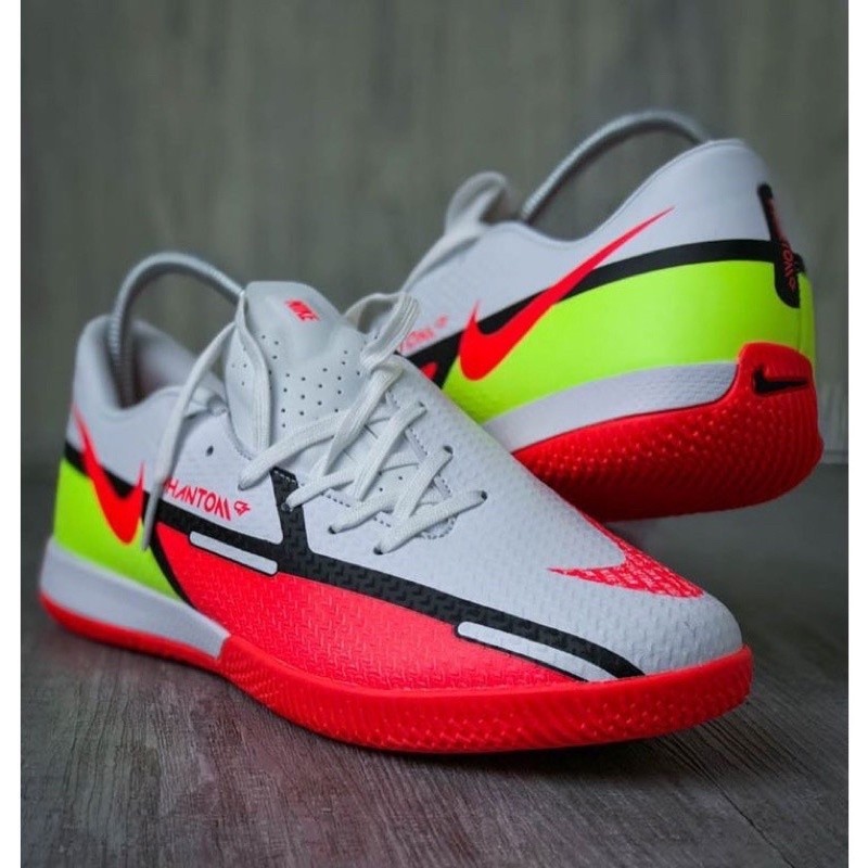 [MAD SPORT] Sepatu Futsal Nike Phantom GT 2 Academy White Crimson Volt Black