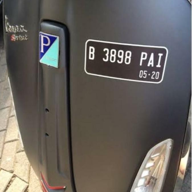 terlaku, Sticker Cutting/Stiker Plat Nomor Motor Vespa / Visor Pcx / Nmax /Moge