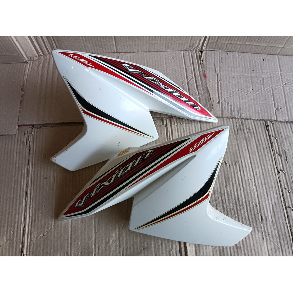 Cover Sayap Tangki Yamaha Vixion NVL Original