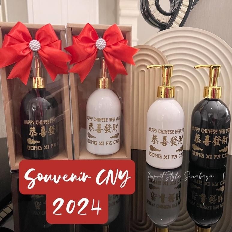 

Flash Sale" souvenir CNY IMLEK SINCIA 2024 GONG XI FA CAI hampers COKLAT BOX kado gift . botol aesthetic refill isi ulang tempat sabun cair estetik ||