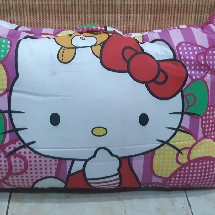 Balmut - Bantal Selimut Hello Kitty - Balmut karakter