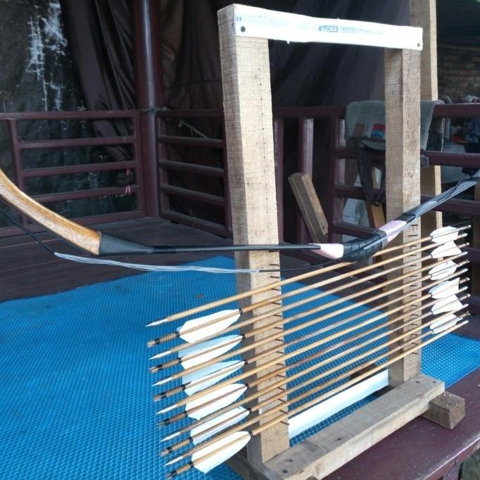 1 Set Busur Horsebow EFG dan 1 Lusin Anak Panah Bambu Petung