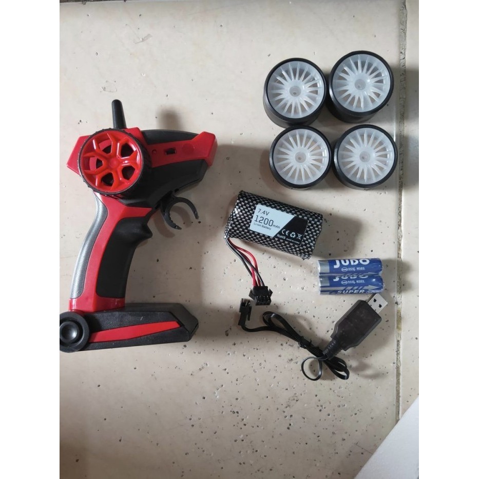 Mobil RC Sanzuan 4WD Drift Skala 1:14