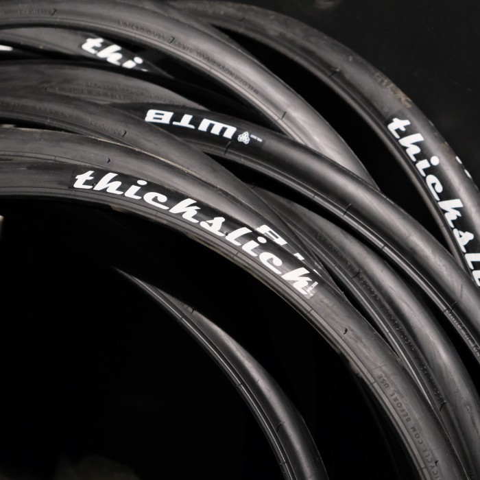 BAN LUAR THICKSLICK 700X25C