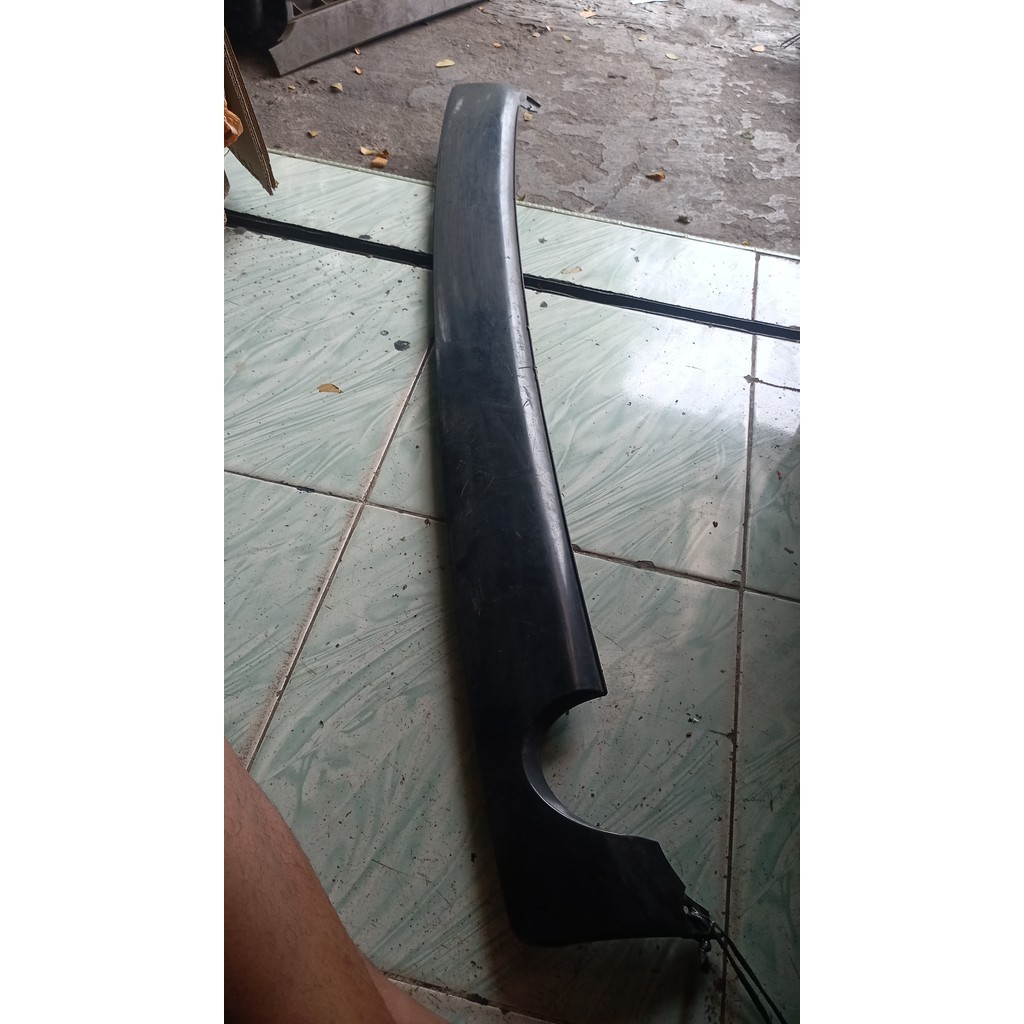 Diffuser belakang bmw E36 318 320 323 original