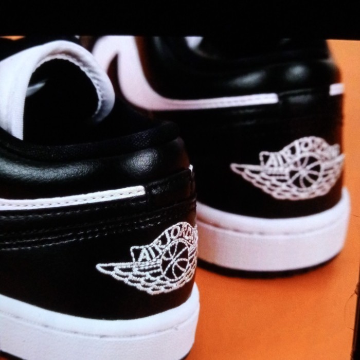 Air Jordan 1 Low Black White Panda 2023