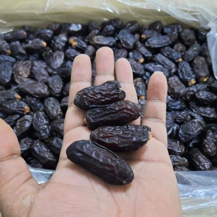

Kurma - Kurma Safawi 1Kg Kurma Safawy Mirip Kurma Ajwa