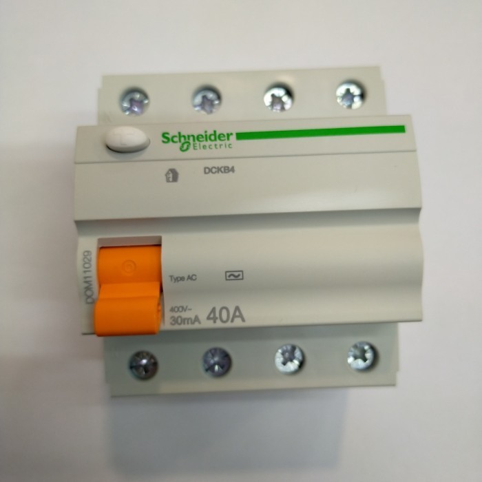 ELCB RCCB DOMAE 4P 40A 30MA SCHNEIDER