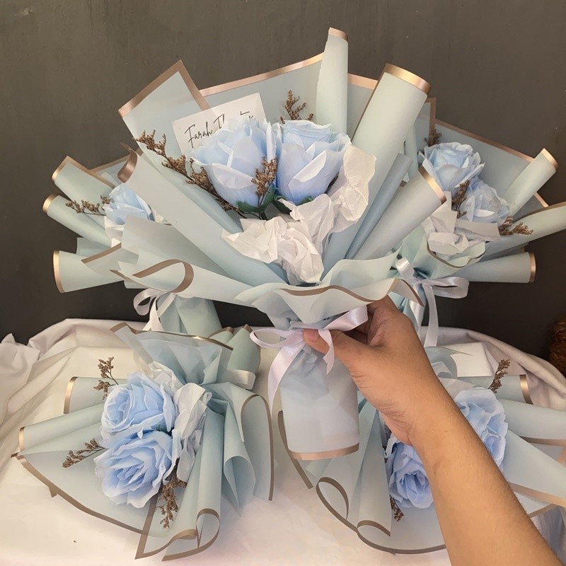 X6V SMALL 12-BOUQUET BUNGA WISUDA BOUQUET VALENTINE BUKET MAWAR ARTIFICIAL BUKET MAWAR WISUDA MURAH