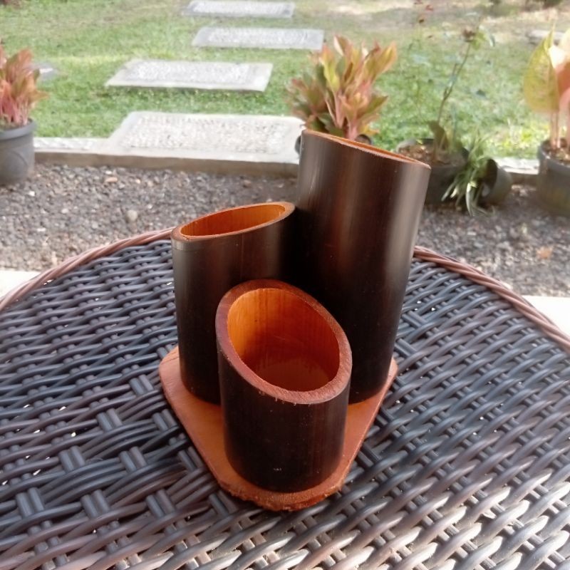 

wadah pensil dan penggaris dari bambu hitam