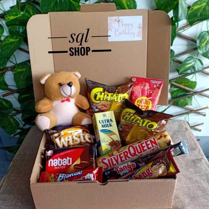 

Hampers makanan snack coklat | Kado boneka | Kado birthday cewek | Kado bestie