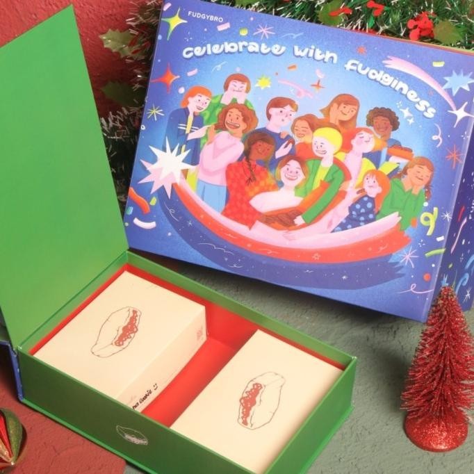 

Fudgybro Small Box Christmas 2023- Fudgy Brownie Hampers Ojol