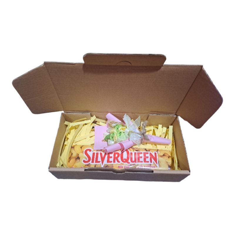 

E72 HAMPERS VALENTINE COKLAT KADO ULANG TAHUN LEBARAN WISUDA ANNIVERSARY XW4