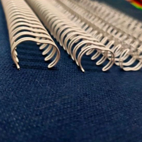 

Ring Jilid Kawat Nomor 14 Spiral 7/8 F4 26 Loops 2:1 22mm O Binding Wire
