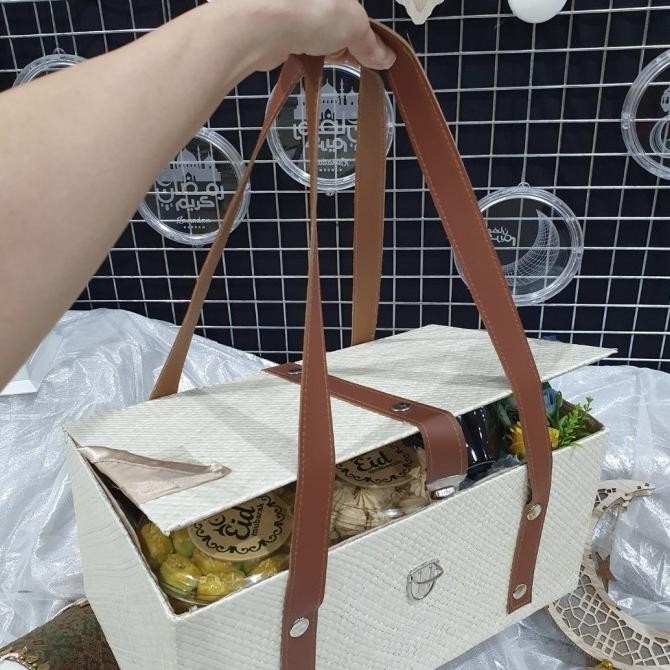 

Best Seller Paket Box Hampers Lebaran Kue Kering Toples Murah 21 Original