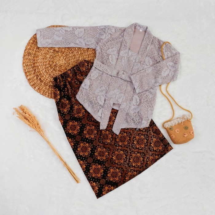 BAJU SET KUTU BATU BROKAT ANAK PEREMPUAN / SETELAN KEBAYA BROKAT ANAK