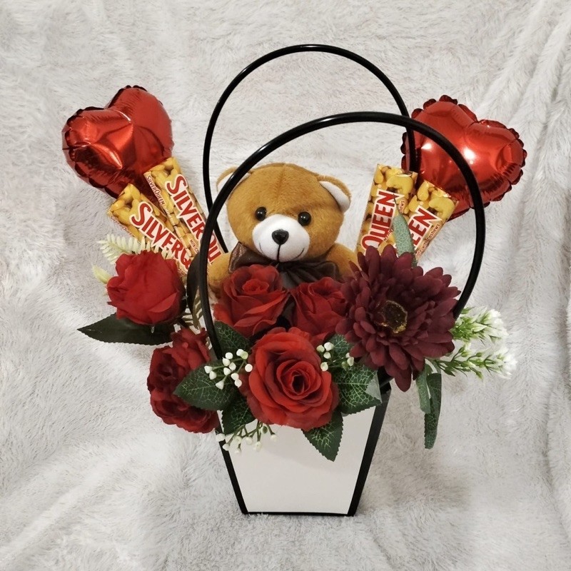 

[GOJEK GRAB LANGSUNG] Valentine Coklat Kado Gift Pacar Temen Ibu Keranjang Boneka Bunga Love Kado Hadiah