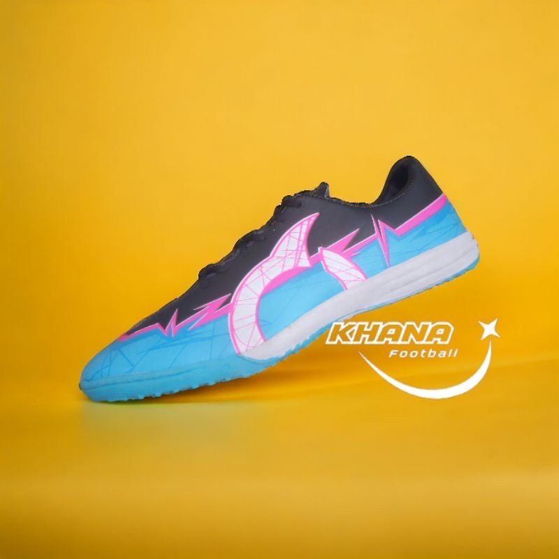 ortuseigh sepatu futsal Ortus Catalyst Raiden cyan FG in Hitam biru