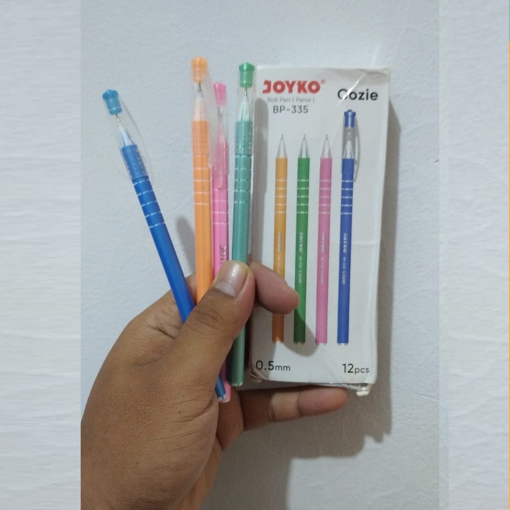 

PENA JOYKO BP-335 BALLPEN PEN PULPEN JOYKO BP-335 COZIE HITAM 0,5 MM