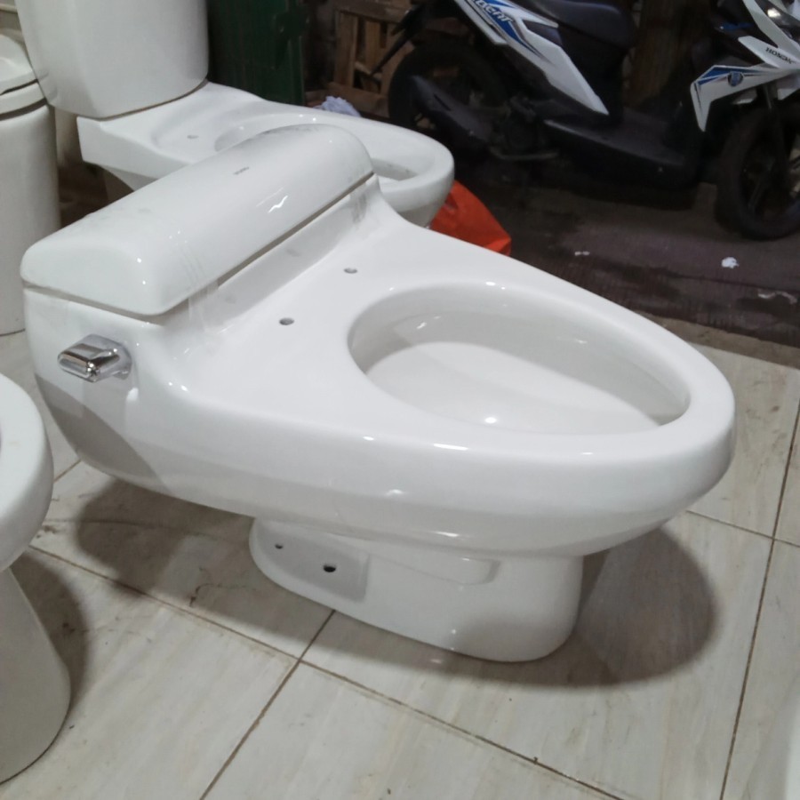 closet duduk kodok onepice TOTO cw 436j | toilet duduk warna putih