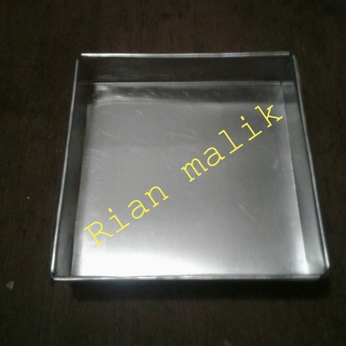 

Cetakan Kue Lu Gulung/ Lopis Surabaya Ukuran 18X18X4 Bahan Alm 0,4