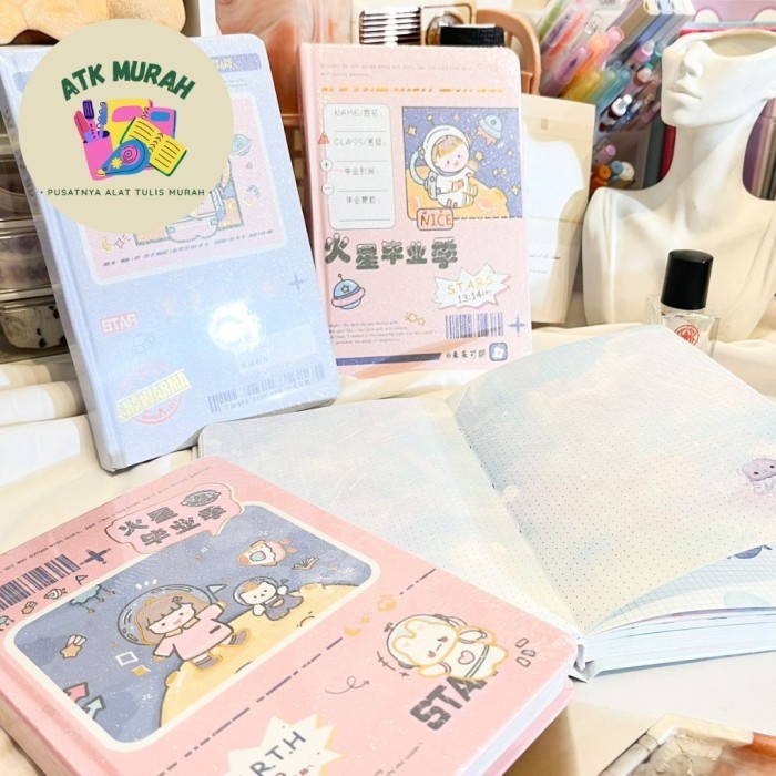 

Produk Buku Hardcover A5 Astronot Diary Notebook Kertas Bergaris Lucu Motif A Bagus