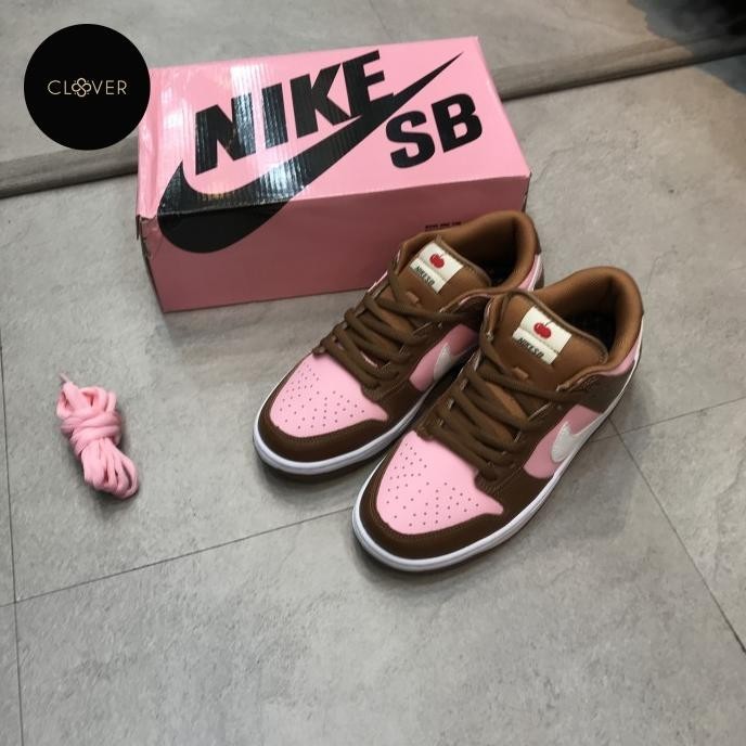 Sneakers Pria Nke Stussy Sb Dunk Low Cherry Pk Nsbdunk Dedoraashop