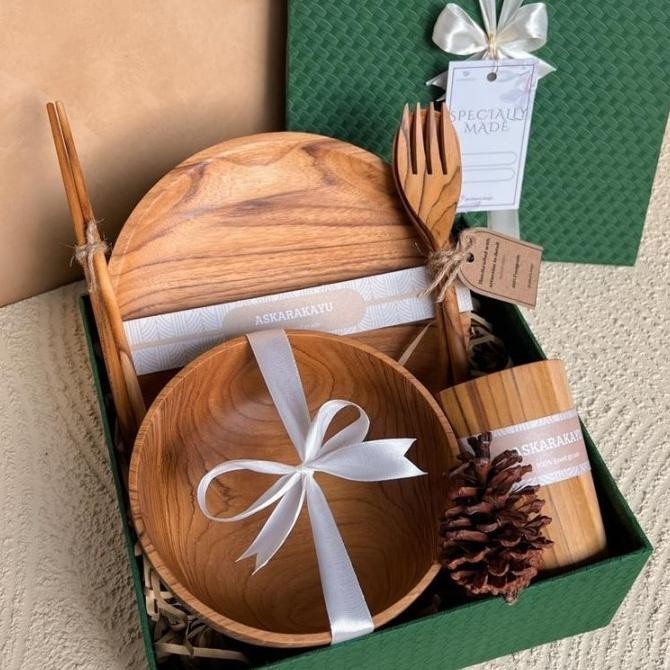 

Parcel Ramadhan Raya Hampers | Peralatan Makan Kayu Charahiro3