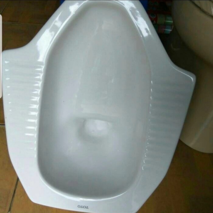 CLOSET JONGKOK TOTO CE7 PUTIH/KLOSET TOTO ORI CE7