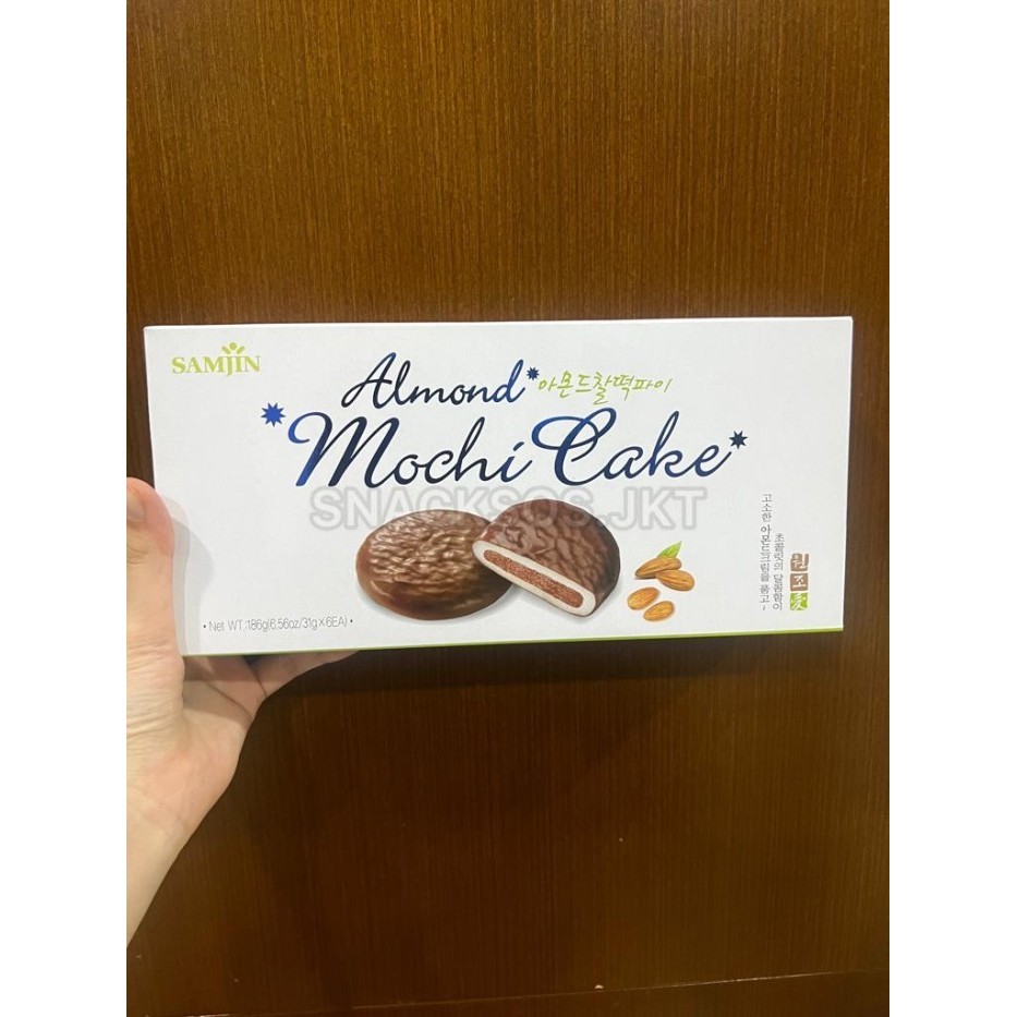 

Samjin Peanut Choco Mochi/ Samjin White Pie / Samjin Almond Mochi Cake