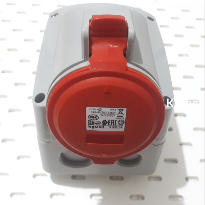 LEGRAND 555259 SURFACE MOUNTING SOCKET 3 PHASE 32A IP44 3P+N+E 5 PIN