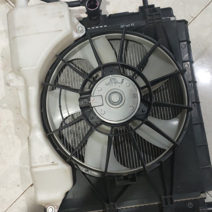 Radiator Kipas Radiator Calya Sigra 1.2Cc 1200Cc #