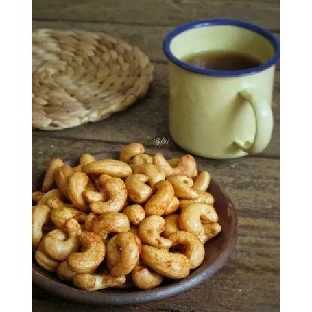 

1 kg Mede Goreng ORIGINAL Asin - kacang mete fried - cashew - Ori Asin