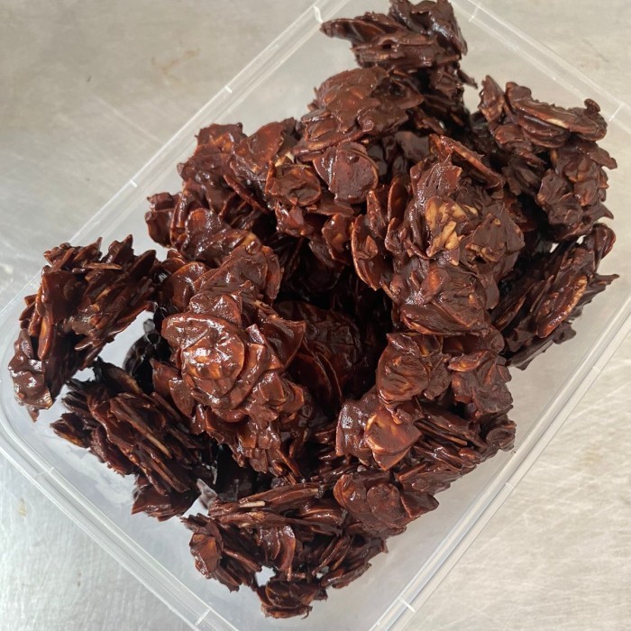 

keto crunchy choco almond